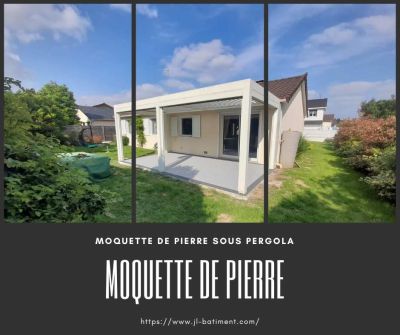 Terrasse moquette de pierre avec pergola bioclimatique